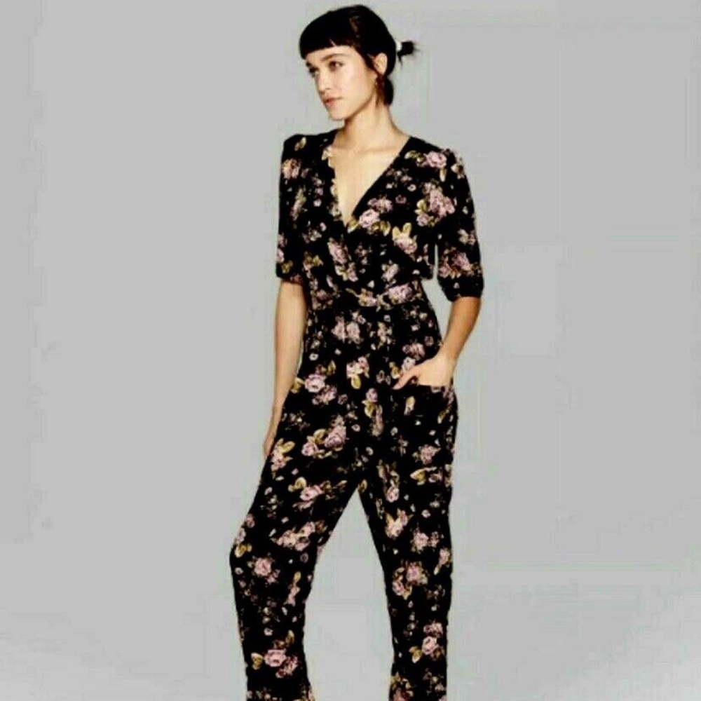 Wild fable floral jumpsuit size M